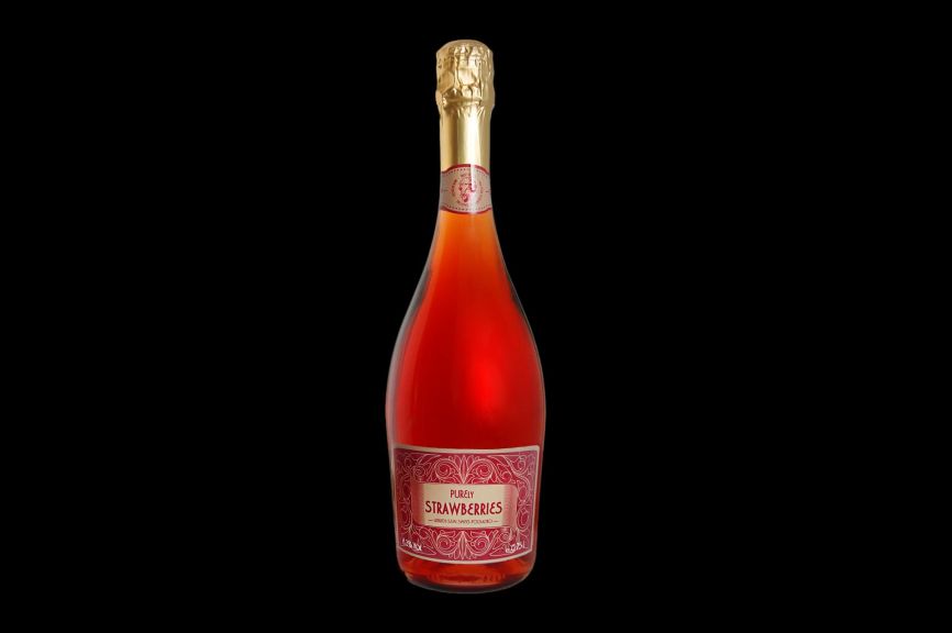 Photo for: Purely Strawberries Semi Sweet 0,75L